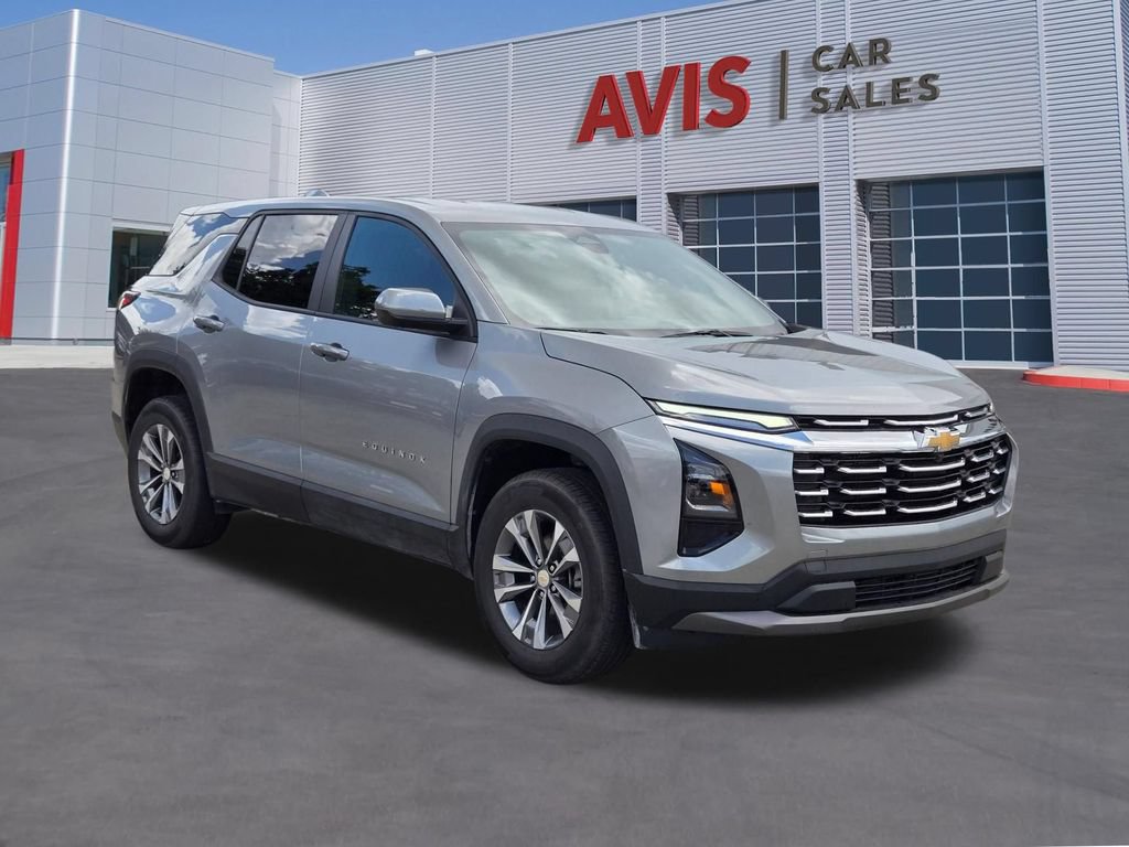 Used 2025 Chevrolet Equinox LT AWD/4WD image 3