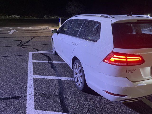 Used 2018 Volkswagen Golf SEL image 5