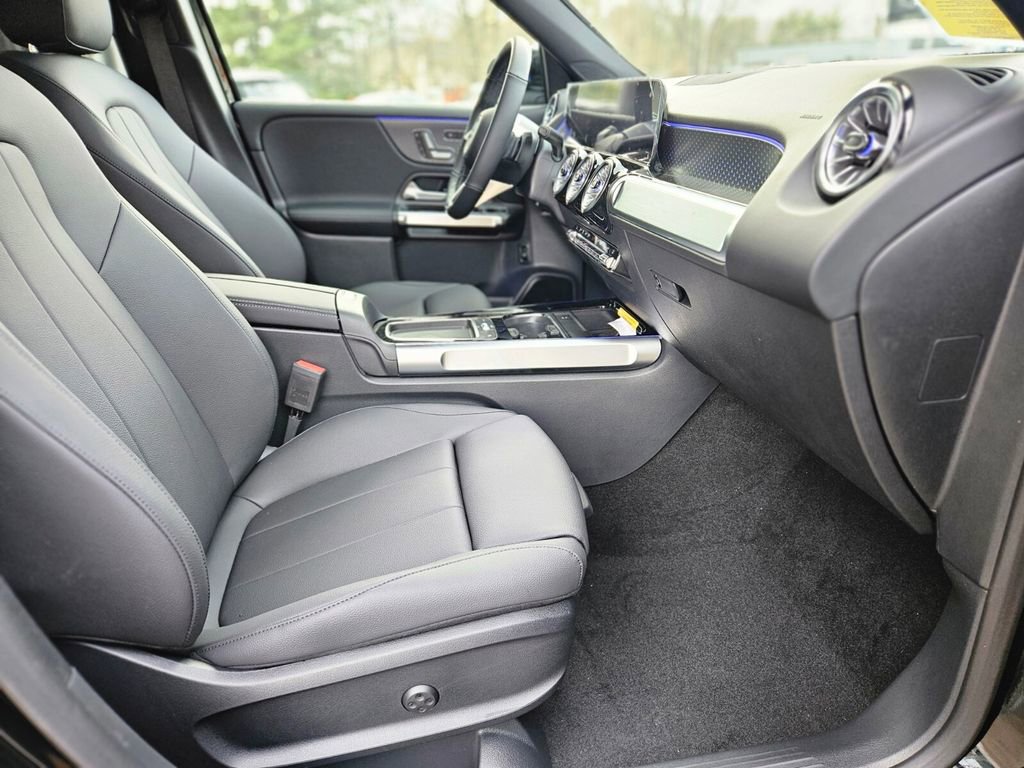 New 2026 Mercedes-Benz GLB 250 4MATIC image 11