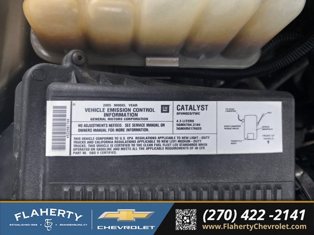 Used 2005 GMC Sierra 1500 W/T RWD image 13