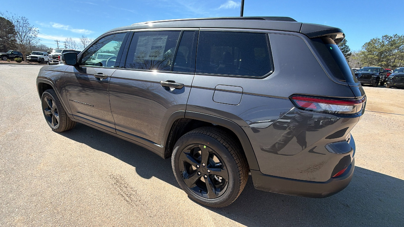 New 2026 Jeep Grand Cherokee L Limited image 10