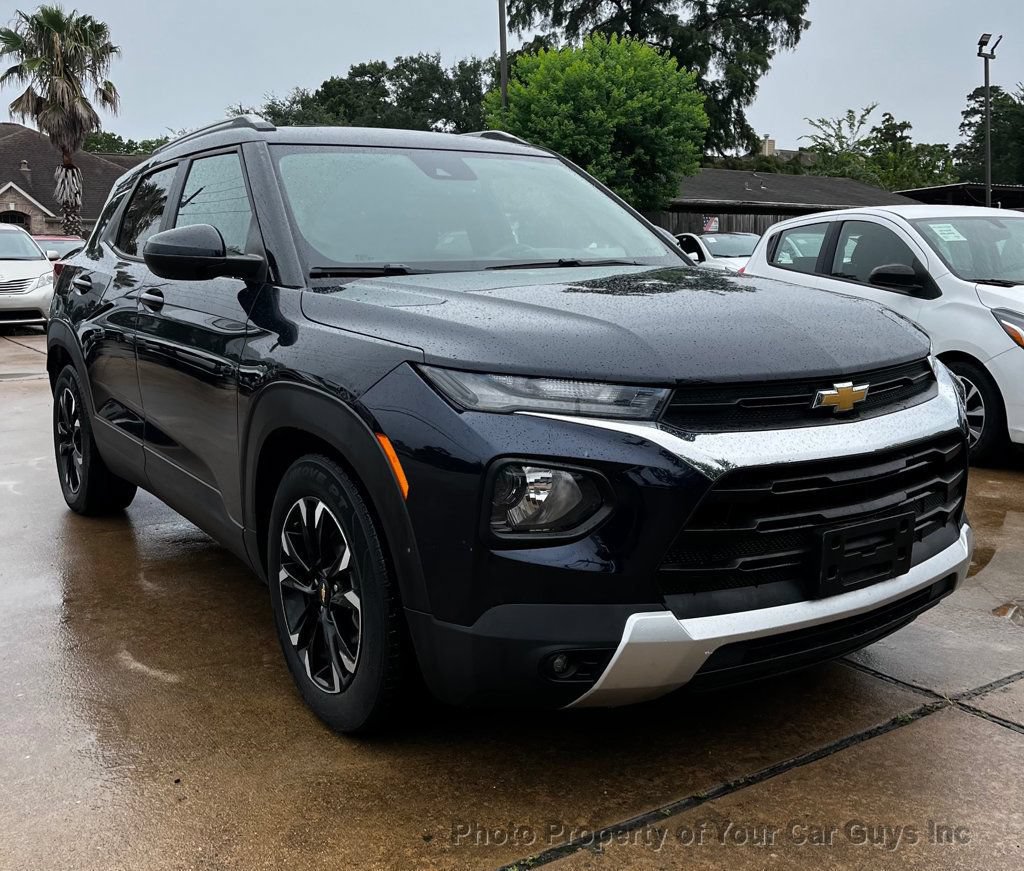 Used 2021 Chevrolet TrailBlazer LT w/ Sun and Liftgate Package FWD image 4