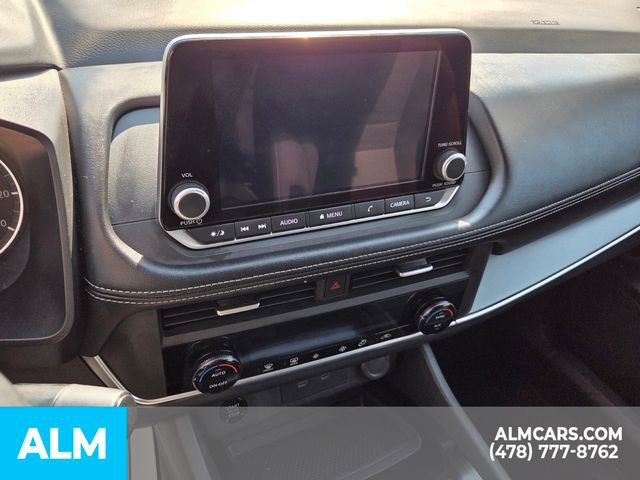 Used 2025 Nissan Rogue SV image 20