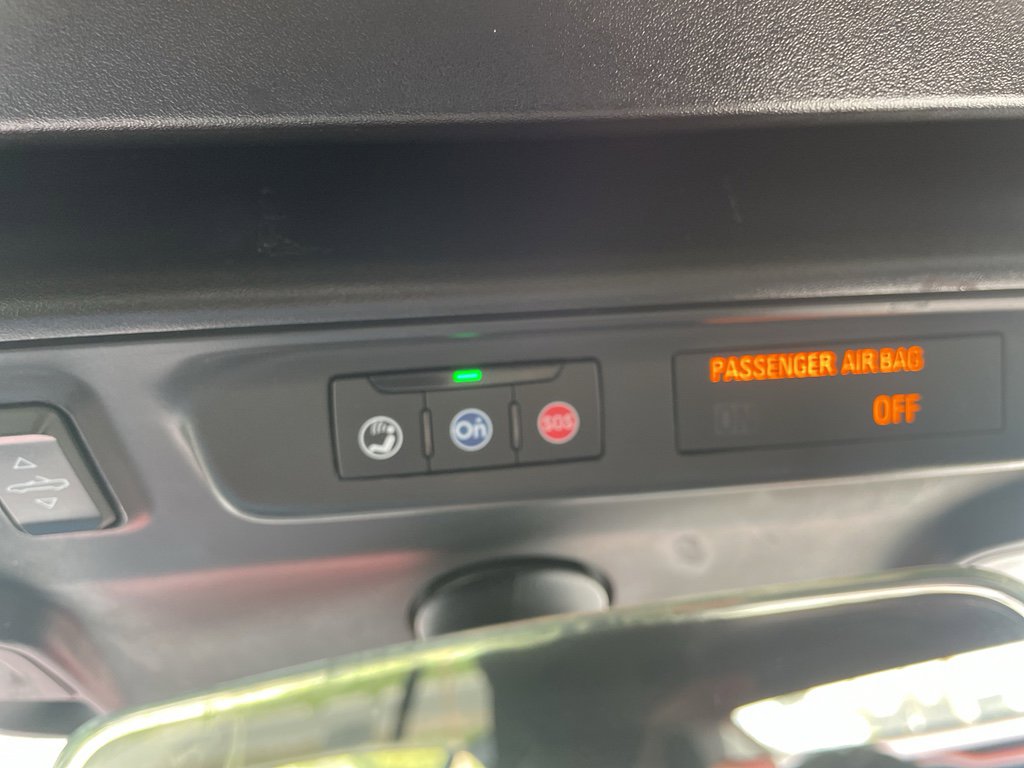 Used 2020 Chevrolet Camaro LT image 44