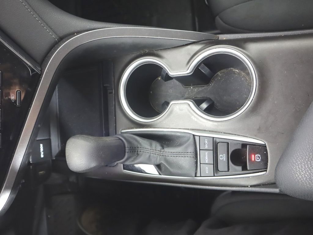 Used 2023 Toyota Camry LE image 16