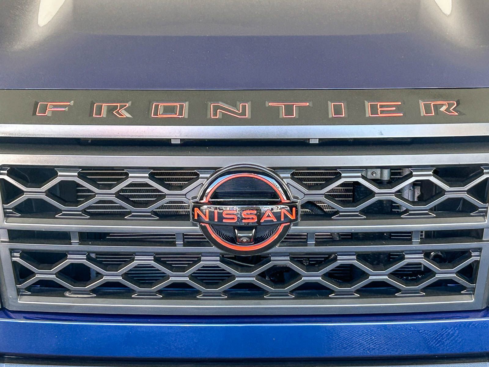 Used 2023 Nissan Frontier Pro-X w/ Pro-X Premium Package image 5