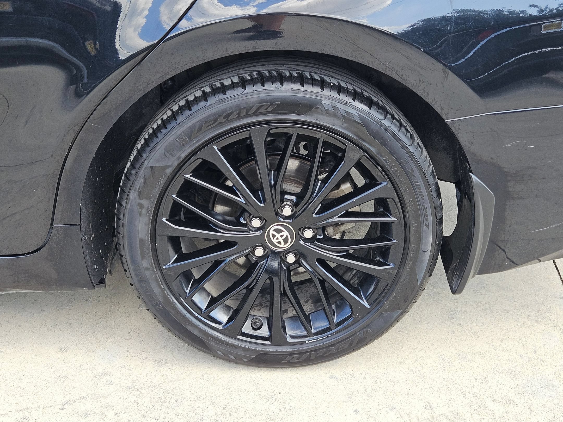 Used 2022 Toyota Camry SE FWD image 30