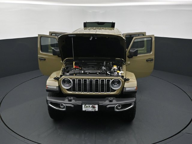 New 2026 Jeep Wrangler Unlimited Sahara AWD/4WD image 25