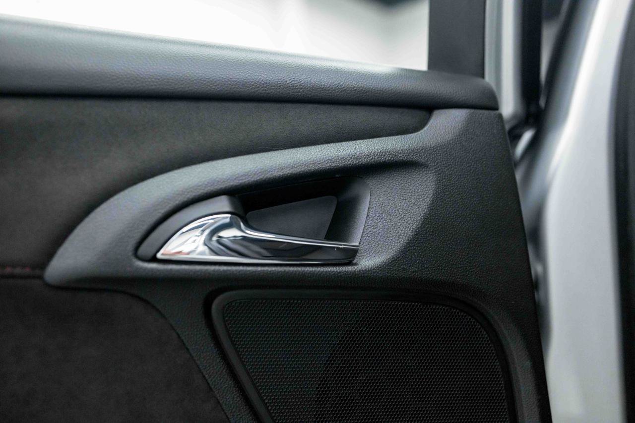 Used 2015 Chevrolet SS RWD image 71