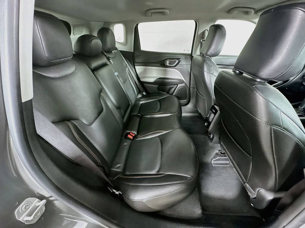 Certified 2022 Jeep Compass Limited AWD/4WD image 35