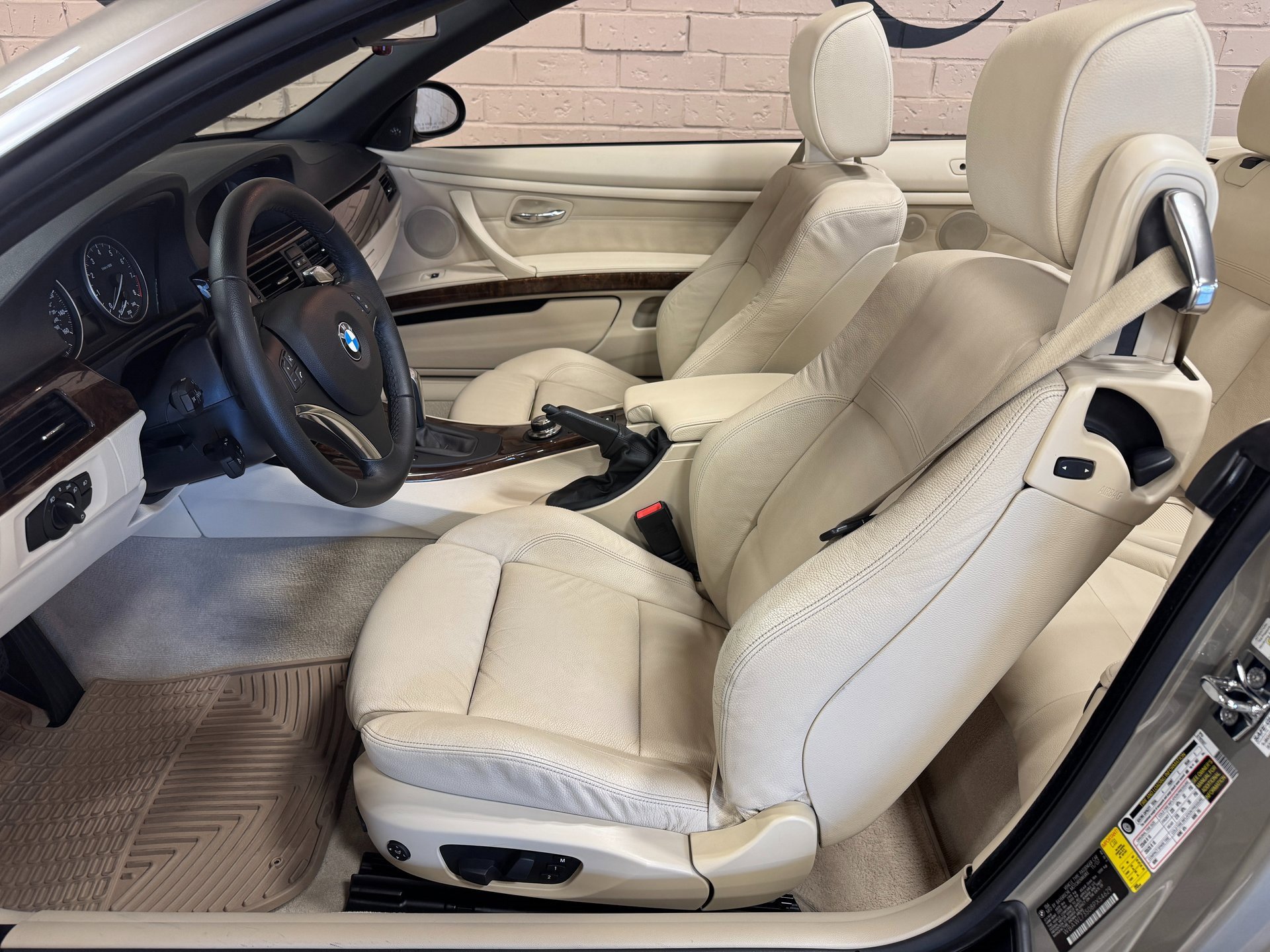 Used 2008 BMW 335i Convertible image 21