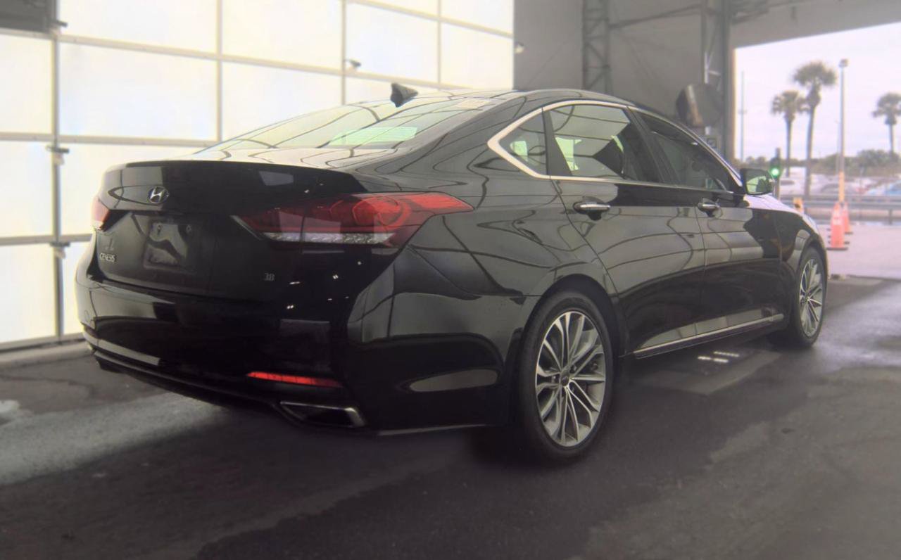 Used 2015 Hyundai Genesis 3.8 w/ Option Group 02 RWD image 5