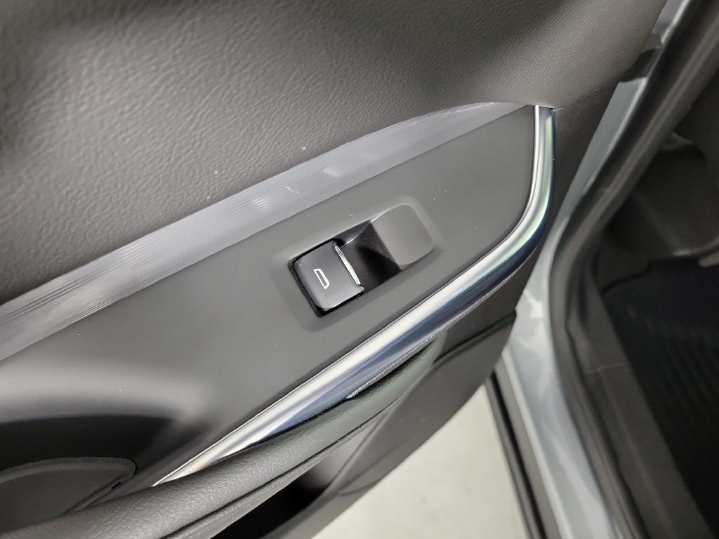 Used 2024 Cadillac XT4 Premium Luxury FWD image 15
