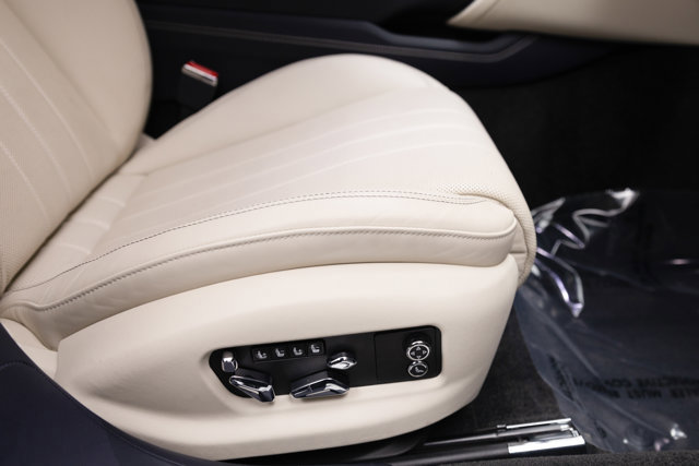 Used 2021 Bentley Flying Spur W12 image 59