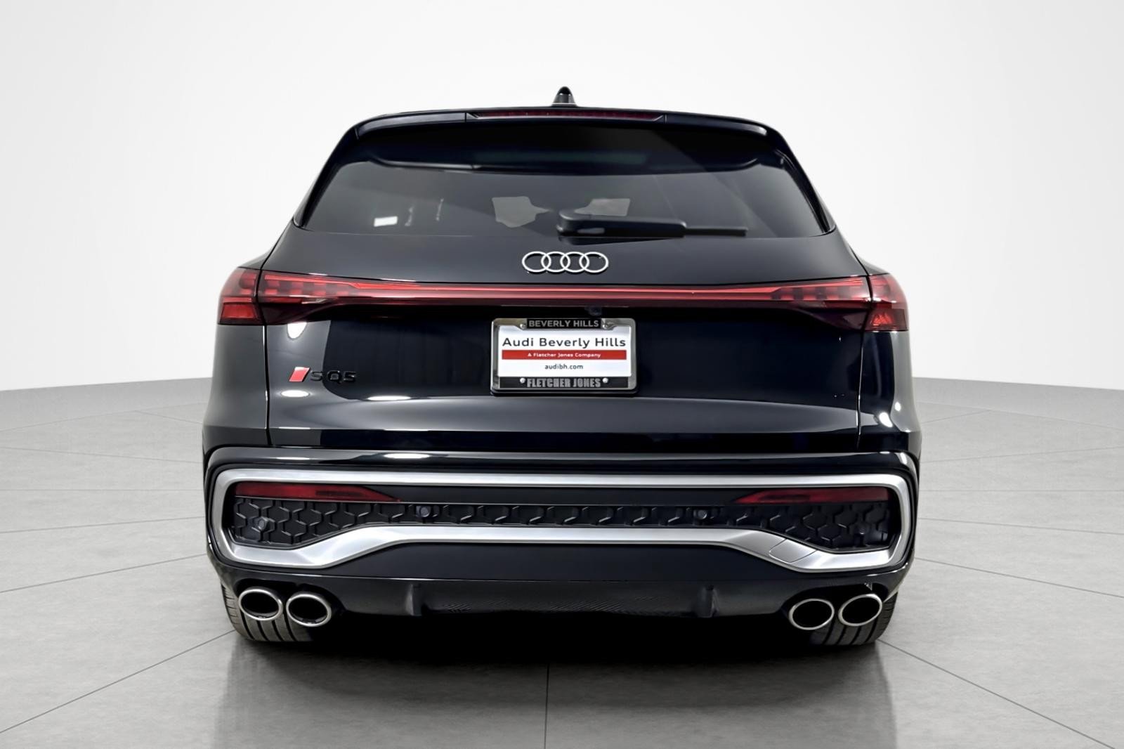 Used 2025 Audi SQ5 Premium Plus w/ Premium Plus Package image 4