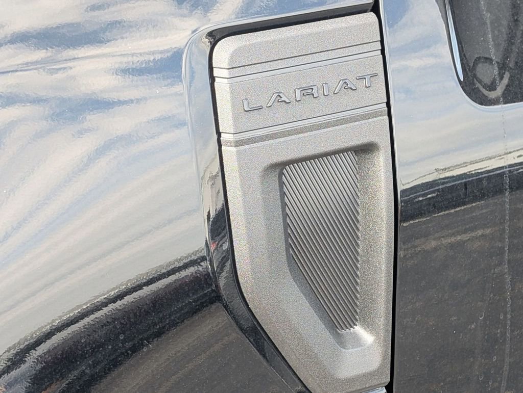 New 2026 Ford Maverick Lariat w/ Black Appearance Package image 13