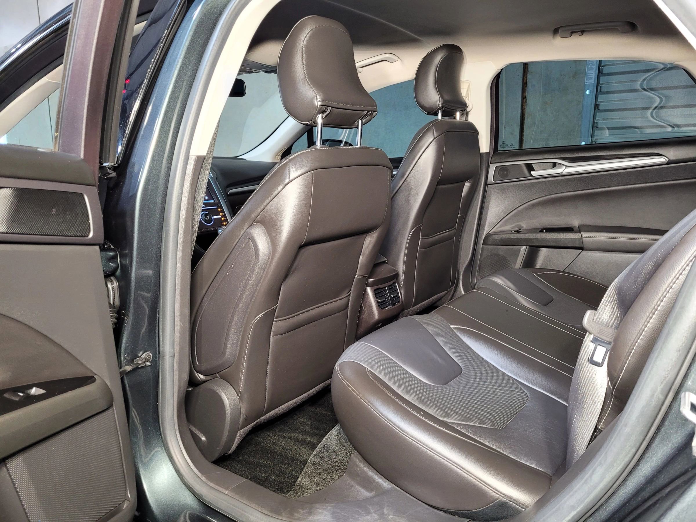 Used 2016 Ford Fusion Titanium image 35