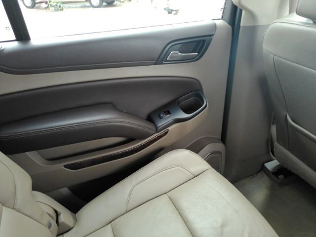 Used 2016 Chevrolet Suburban LT RWD image 30