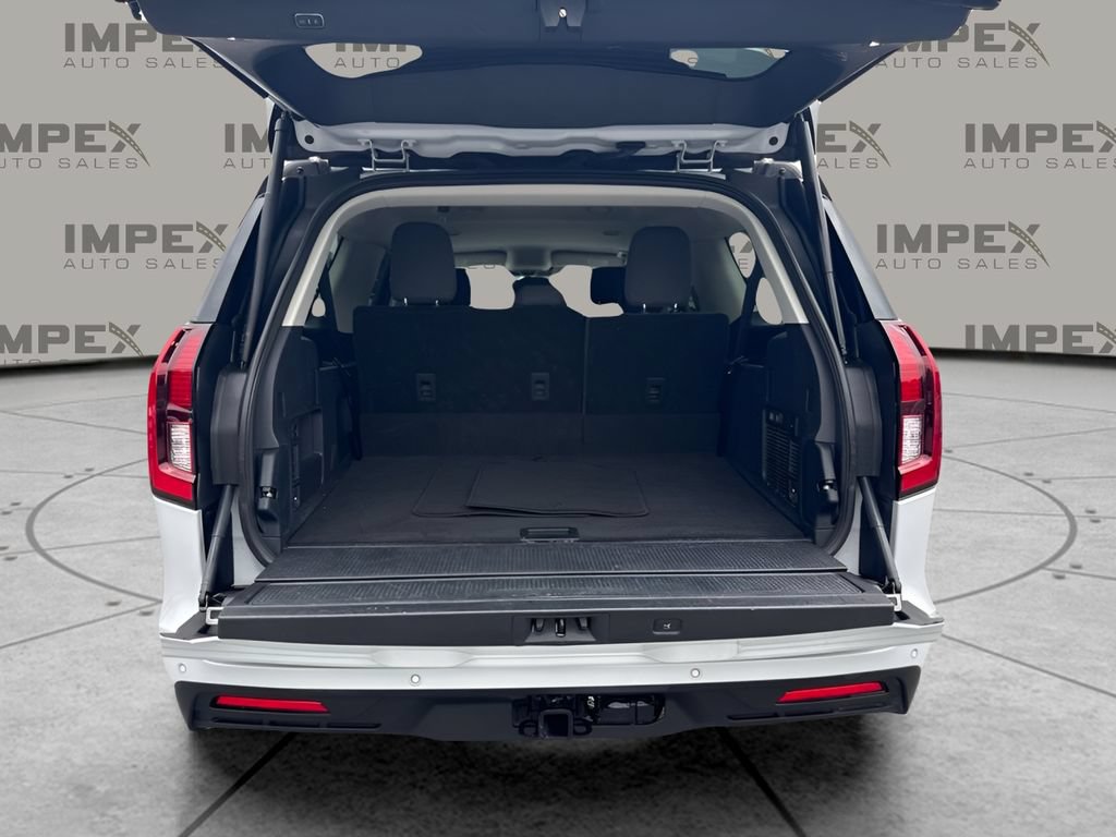 Used 2025 Ford Expedition Max Active RWD image 16
