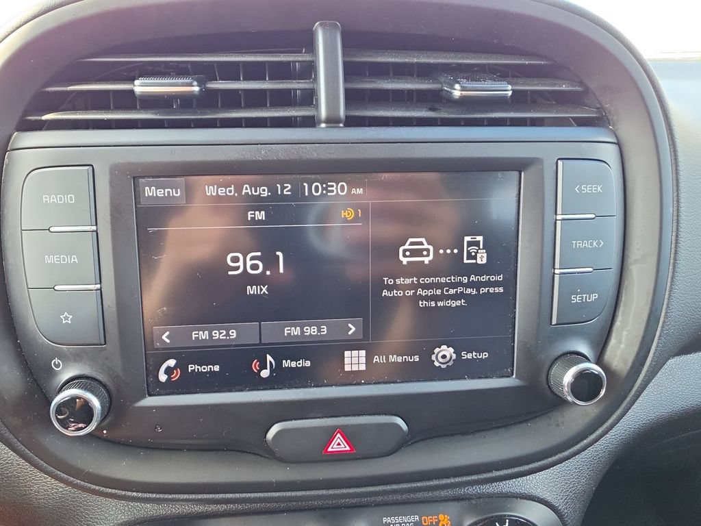 Used 2025 Kia Soul LX FWD image 19
