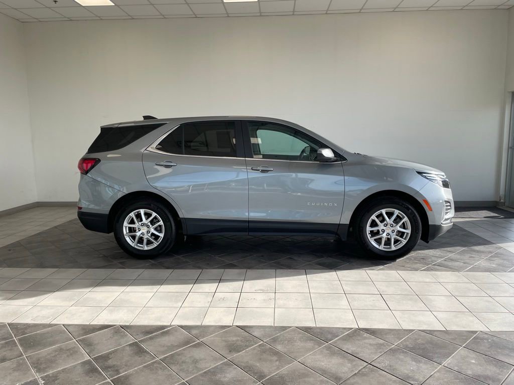 Used 2023 Chevrolet Equinox LT w/ LPO, Floor Liner Package image 4