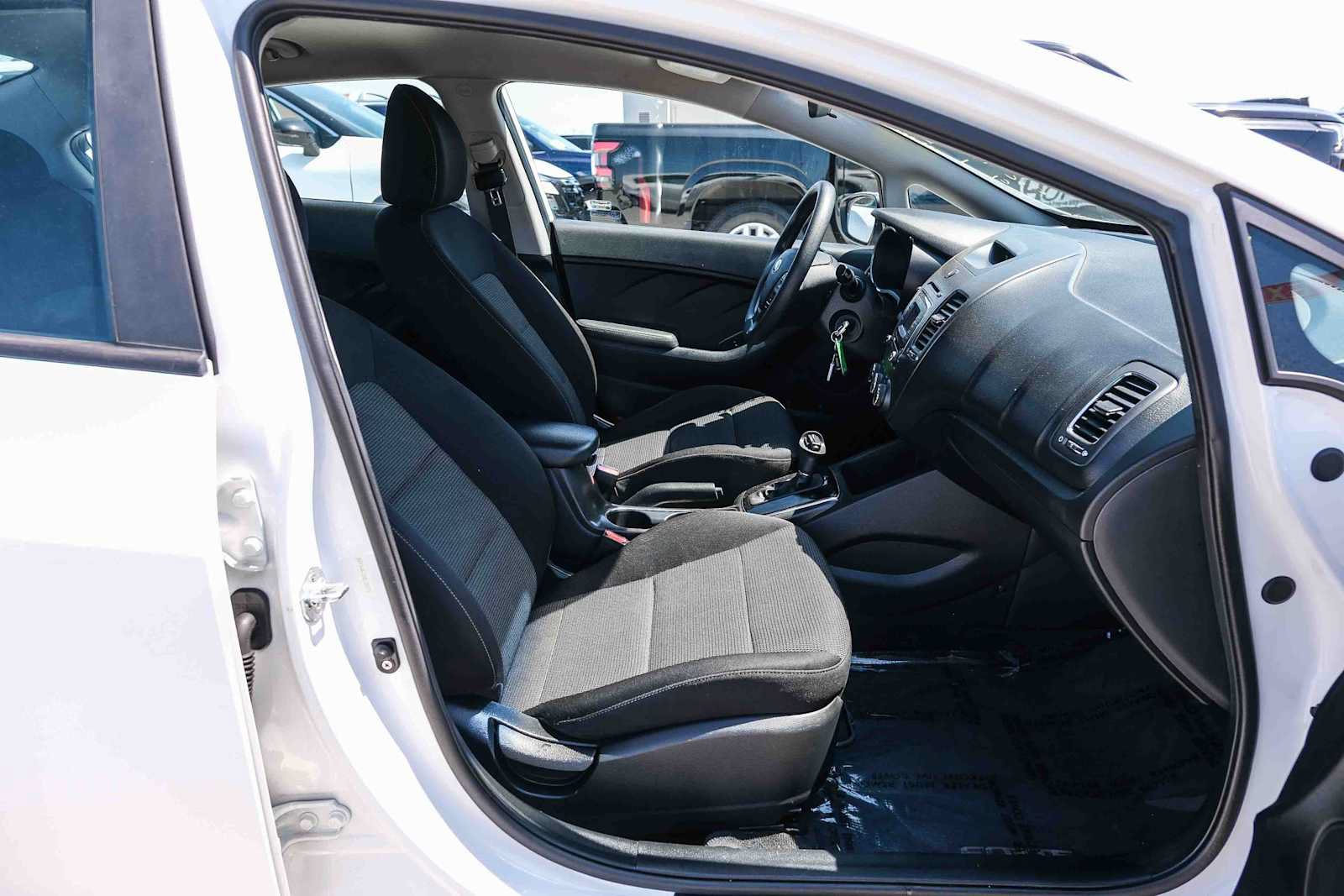 Used 2017 Kia Forte LX FWD image 16