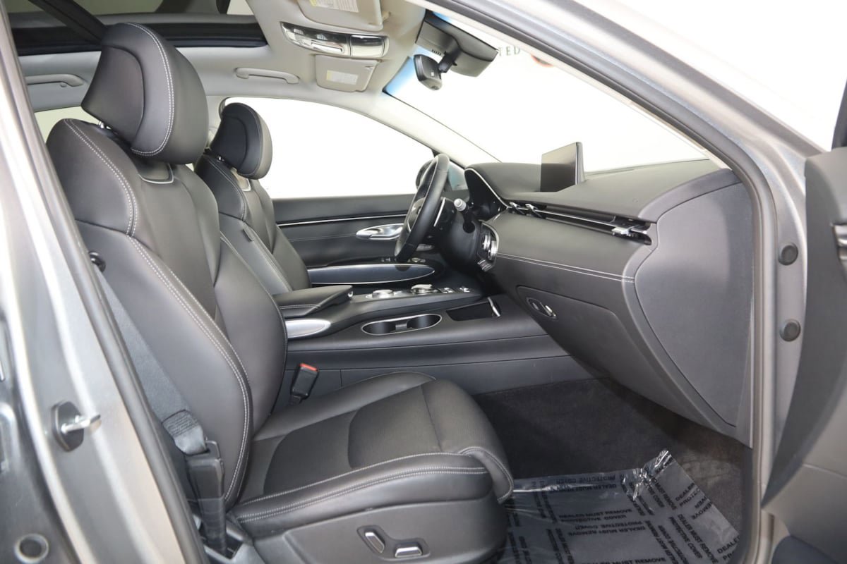 Used 2023 Genesis GV70 2.5T w/ Select Package AWD/4WD image 13