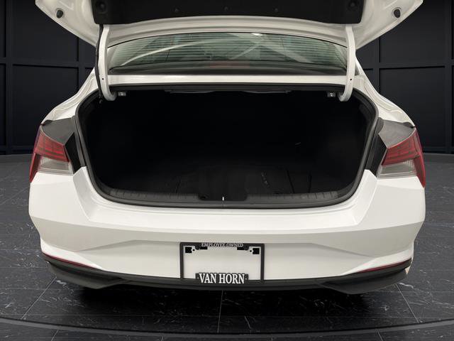 Used 2021 Hyundai Elantra Blue image 13