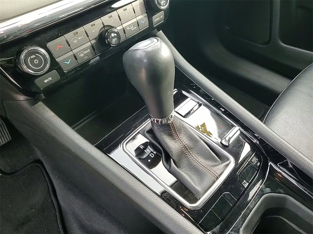 Used 2022 Jeep Compass Limited image 18