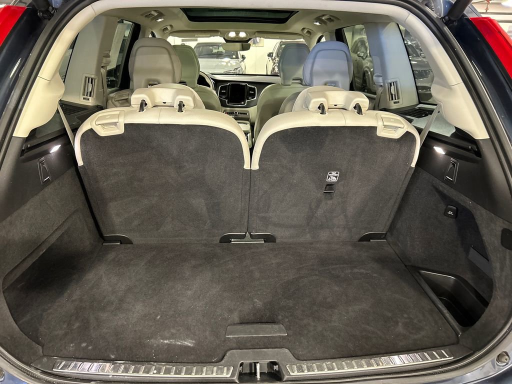 Used 2023 Volvo XC90 B6 Plus image 23