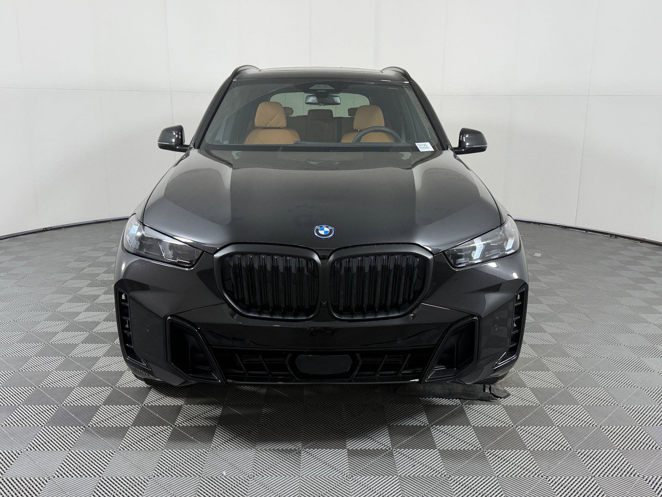 New 2026 BMW X5 xDrive50e w/ M Sport Package AWD/4WD image 6