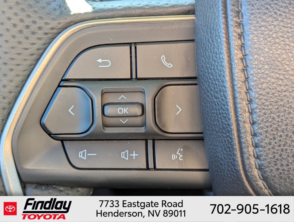 Certified 2025 Toyota Tacoma SR5 AWD/4WD image 22