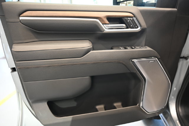 New 2026 Chevrolet Silverado 3500 High Country w/ High Country Premium Package AWD/4WD image 31