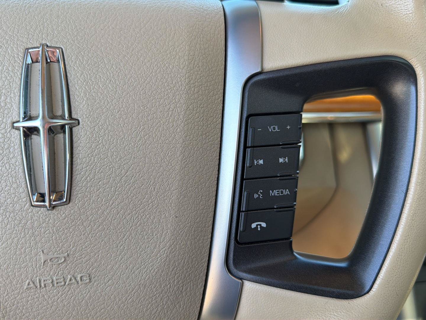 Used 2010 Lincoln MKS FWD image 22
