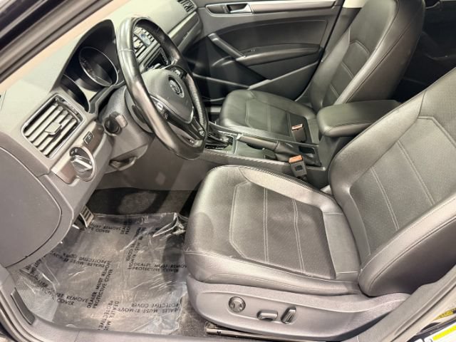 Used 2017 Volkswagen Passat 1.8T R-Line FWD image 25