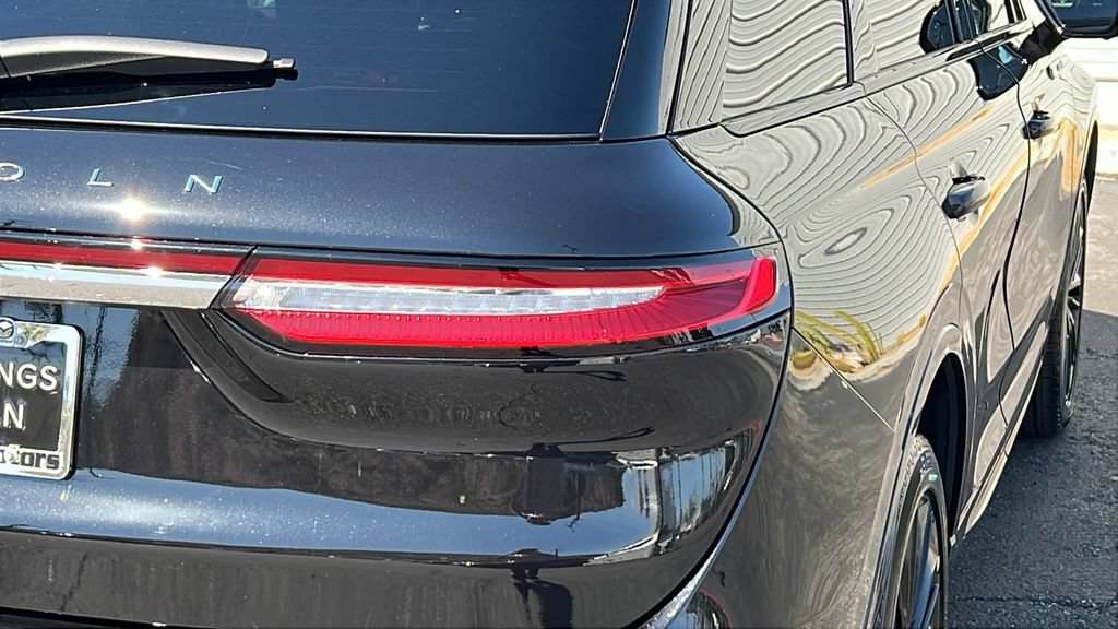 New 2025 Lincoln Corsair Reserve w/ Jet Appearance Package AWD/4WD image 9