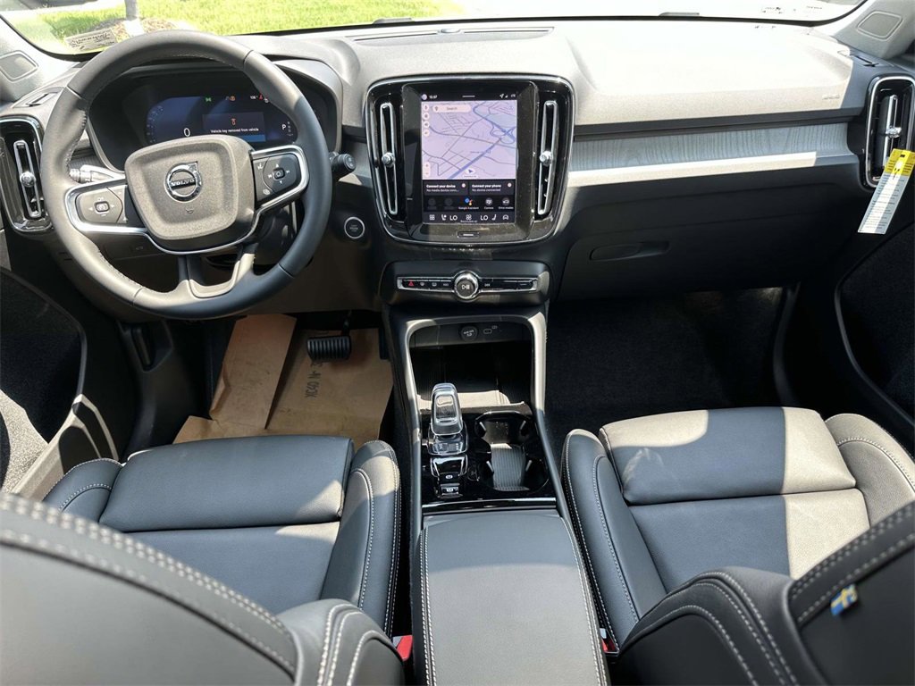New 2026 Volvo XC40 B5 Plus w/ Protection Package Premier image 2