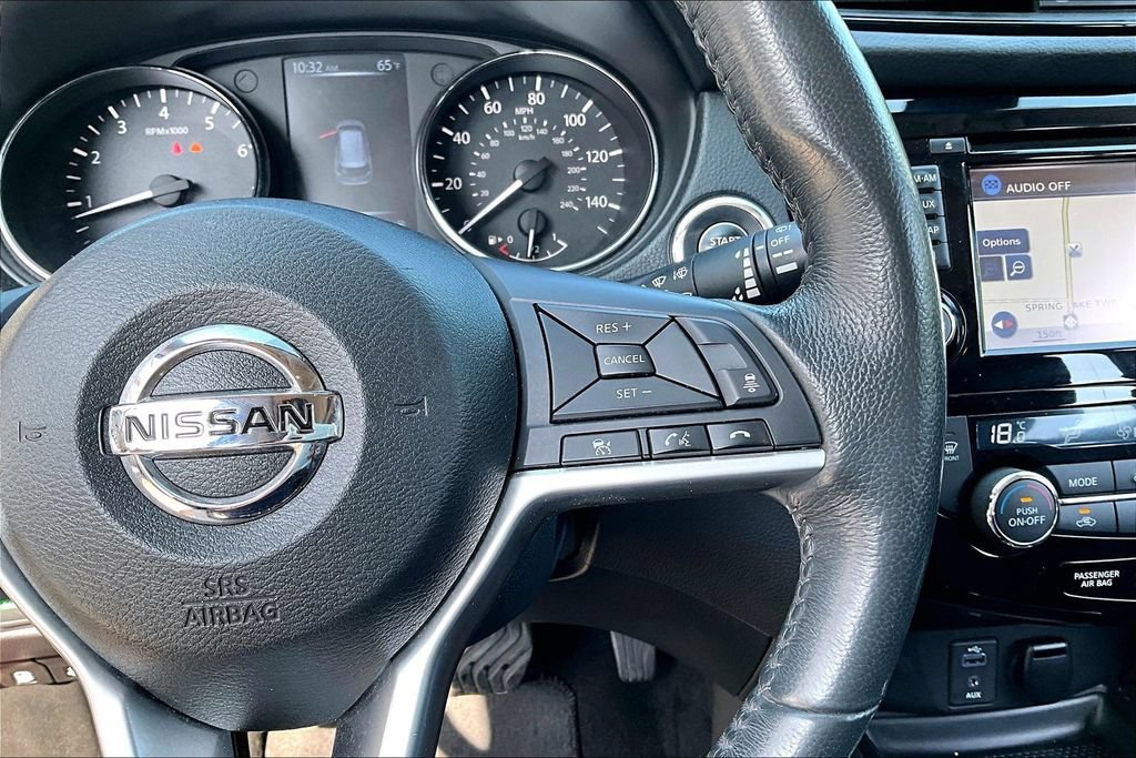 Used 2017 Nissan Rogue SL AWD/4WD image 11