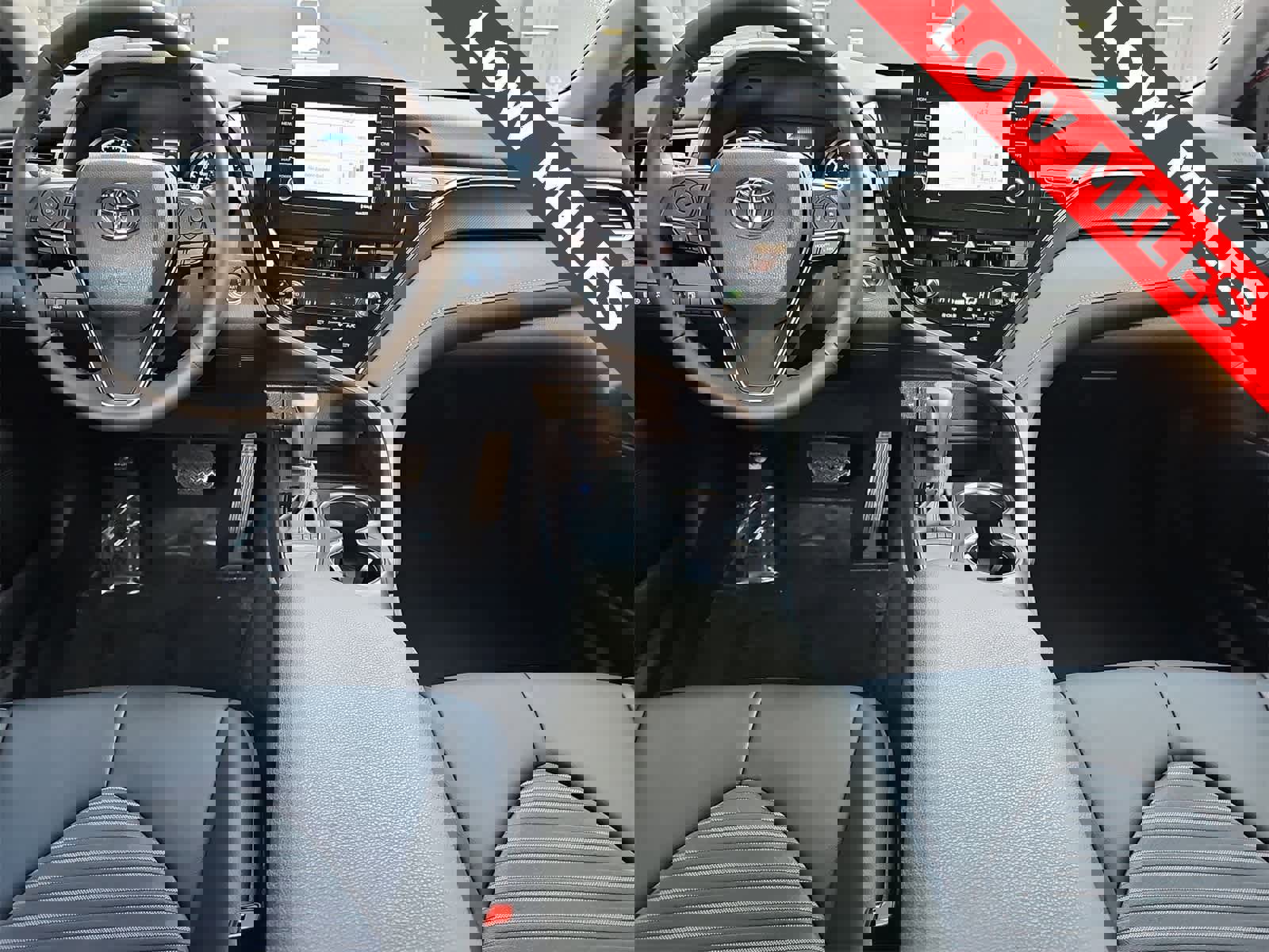 Used 2023 Toyota Camry SE image 14