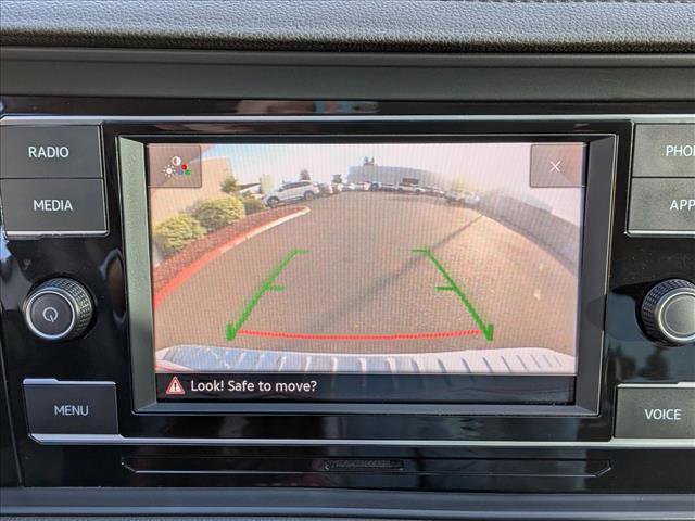 Used 2023 Volkswagen Jetta SE w/ Panoramic Sunroof Package FWD image 13