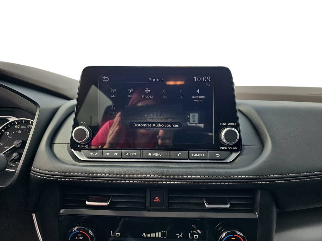 Used 2023 Nissan Rogue SV FWD image 21