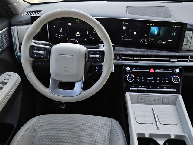 Used 2024 Hyundai Santa Fe Limited image 16