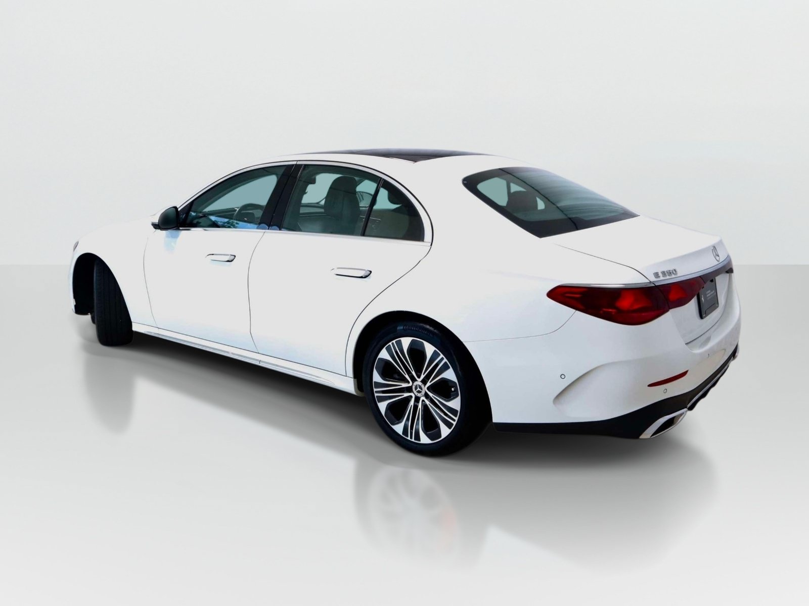 Used 2025 Mercedes-Benz E 350 Sedan w/ Winter Package image 3