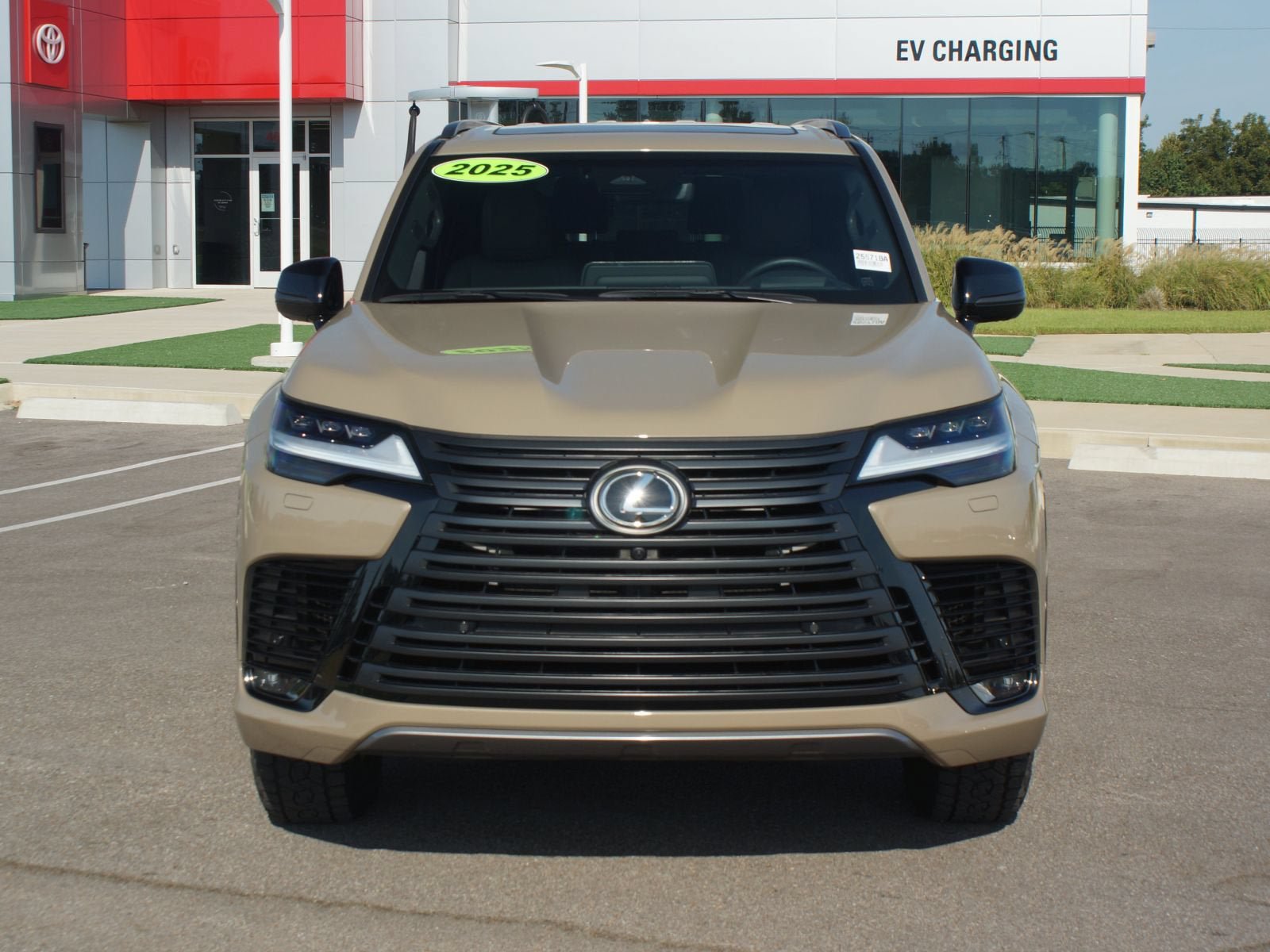 Used 2025 Lexus LX 700h Overtrail AWD/4WD image 26