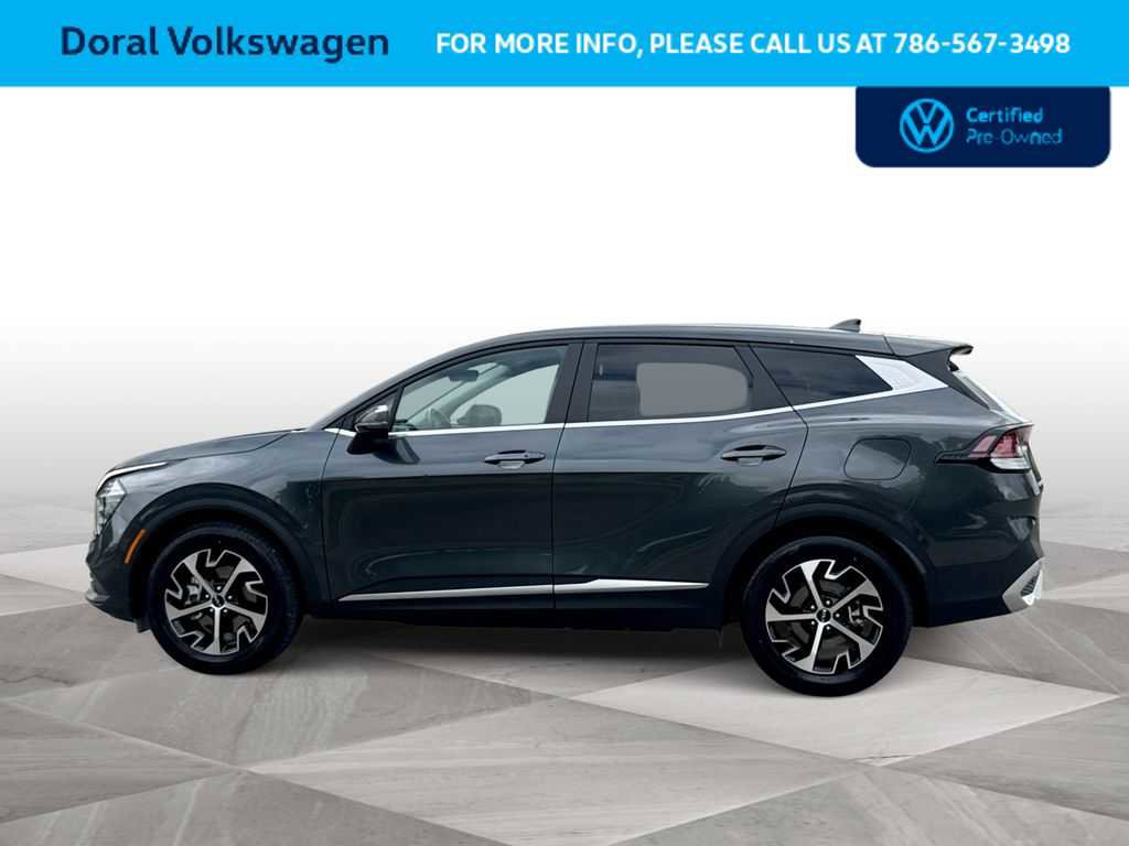 Used 2024 Kia Sportage EX image 5