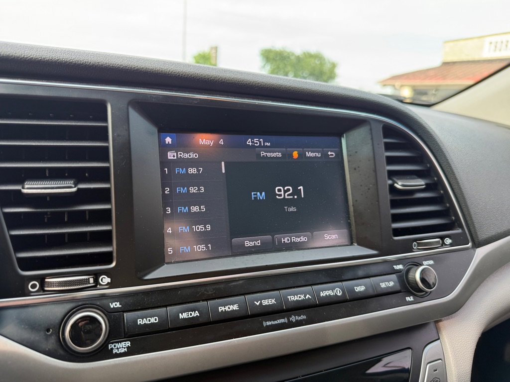 Used 2018 Hyundai Elantra SEL FWD image 23