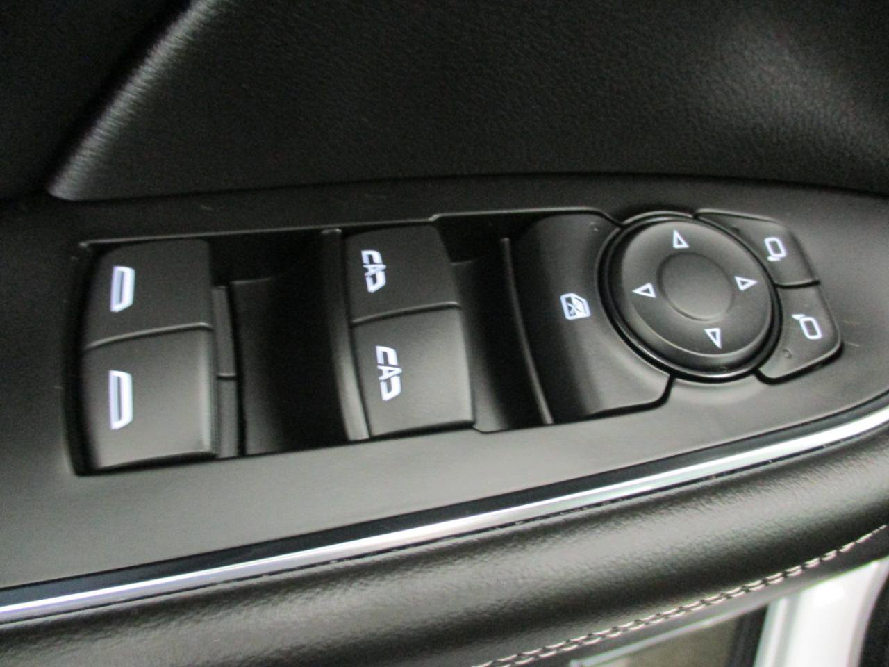 Used 2023 Buick Envision Avenir AWD/4WD image 16