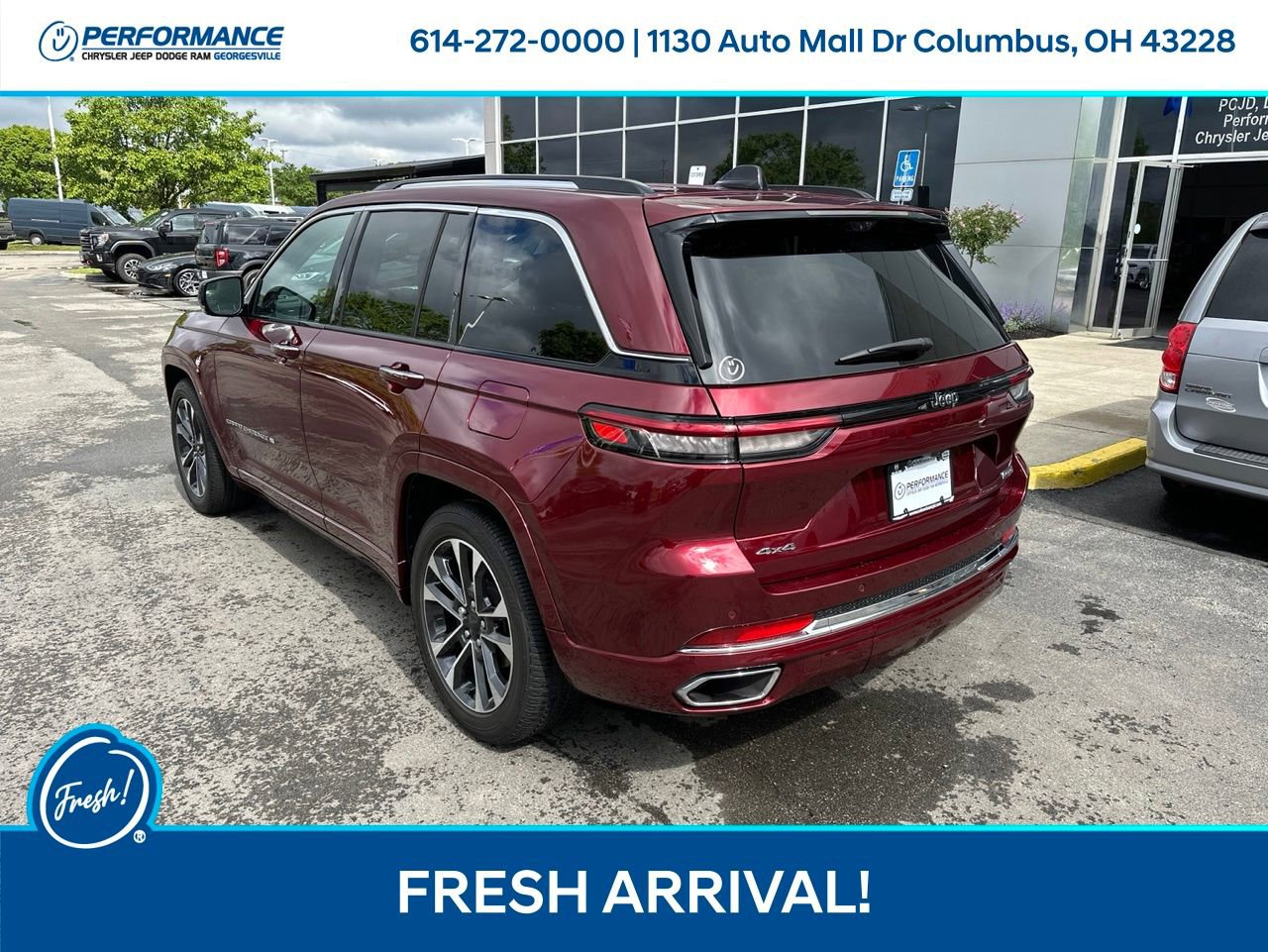 Used 2023 Jeep Grand Cherokee Overland w/ Luxury Tech Group IV AWD/4WD image 6