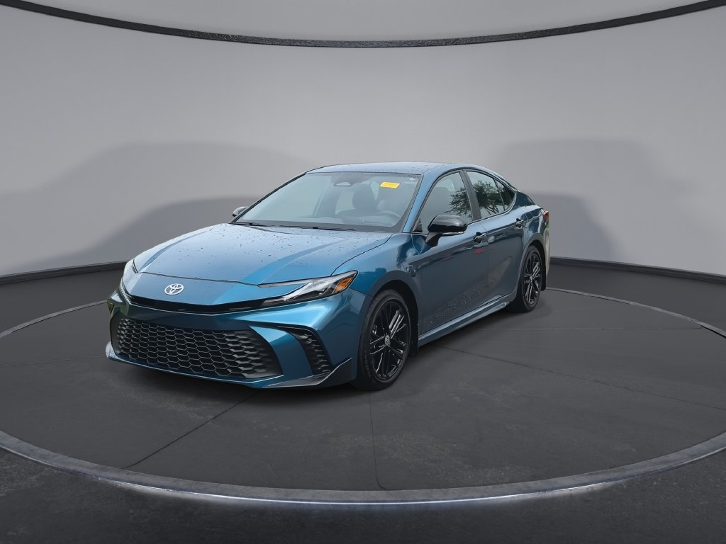 Used 2025 Toyota Camry SE FWD image 4