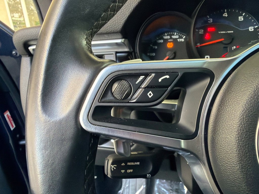 Used 2019 Porsche Macan AWD/4WD image 46